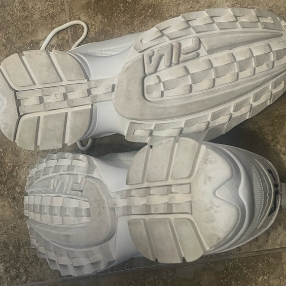 Fila shoes.  Great used condition.  . Size 10 - Picture 6 of 6